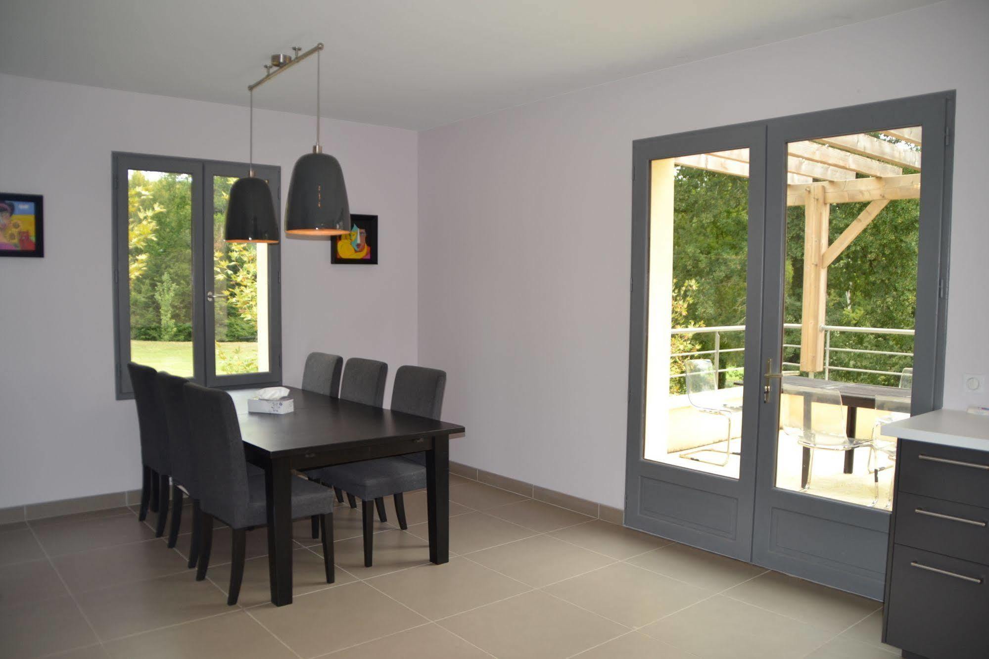 Chateau Les Merles Et Ses Villas Mouleydier Exterior photo